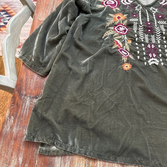 Kyla Seo Green Velvet Embroidered Tunic Top Large Boho Artsy - Picture 3 of 14